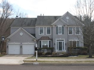 2118 Basswood Dr, Lafayette Hill, PA 19444