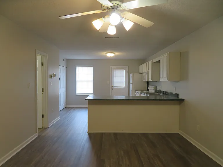 118 Brook Allen Dr — Photo 3