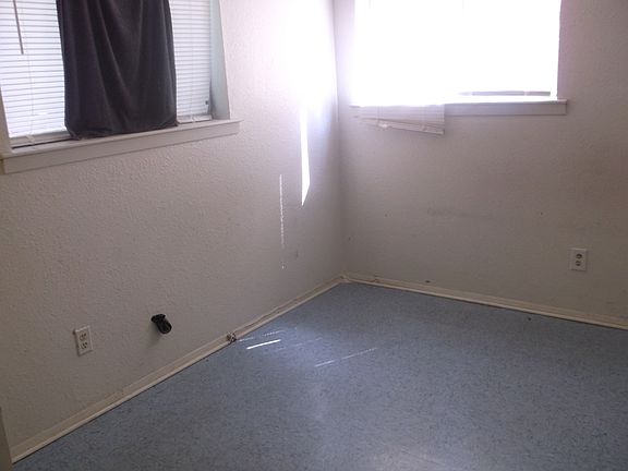 2nd image of 494 Walker Ave APT 2