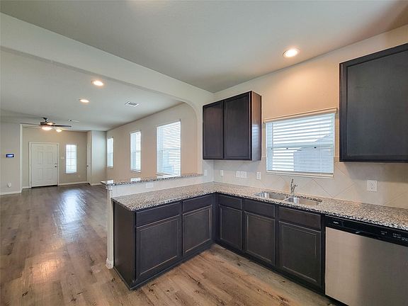 4th image of 4918 Purple Wisteria Ln