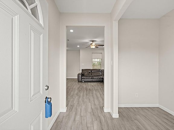 2nd image of 4943 Leamathew St