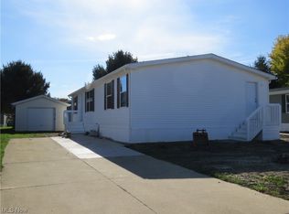 1582 Bogie Ln, Painesville, OH 44077