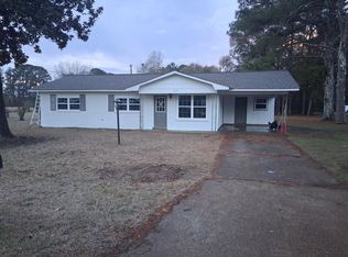 279 Pandora Dr, Columbus, MS 39702