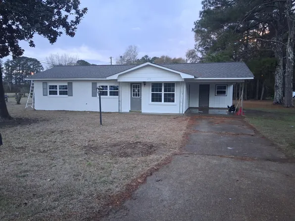 279 Pandora Dr, Columbus, MS 39702