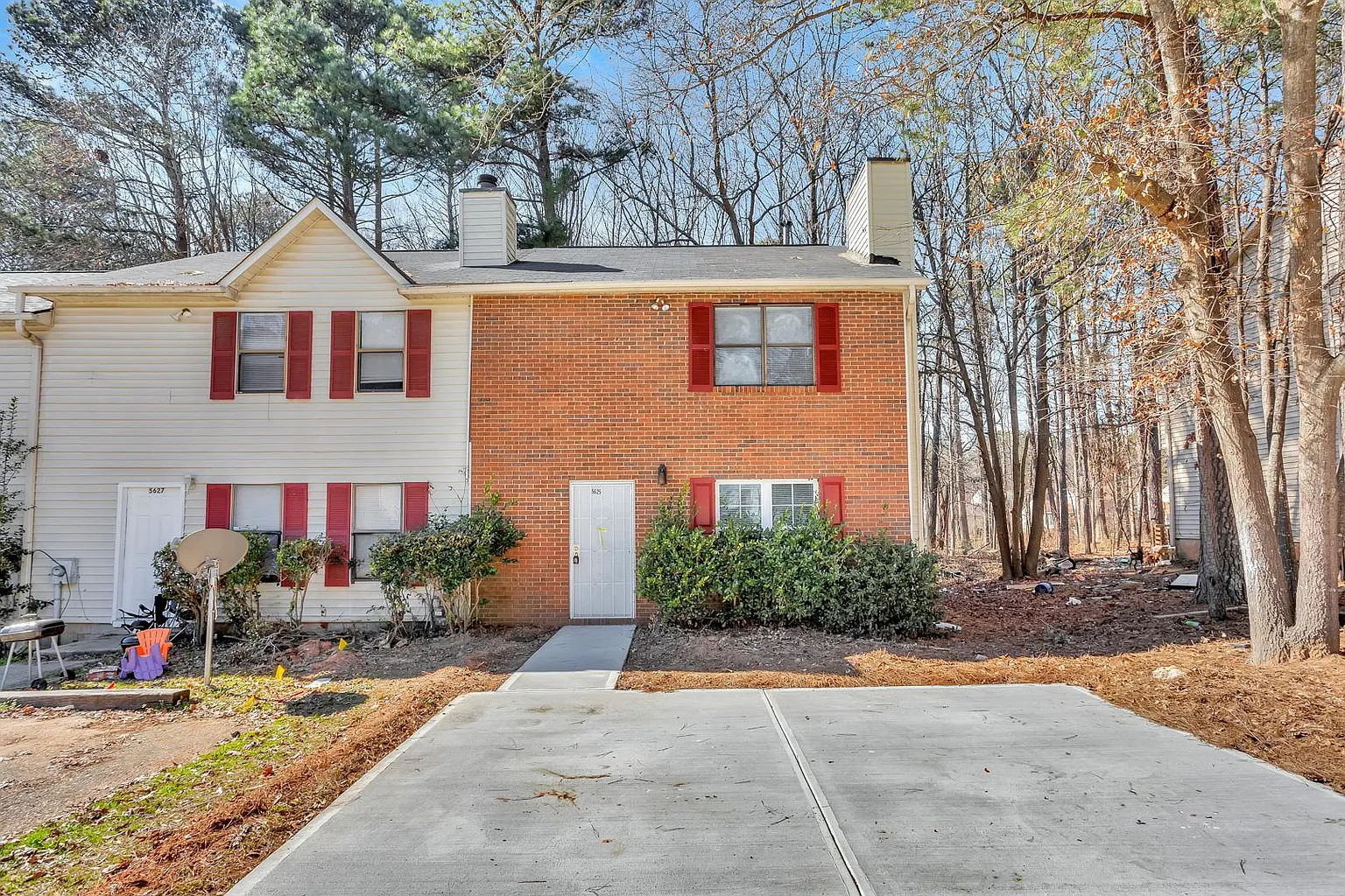 5625 Windwood Rd photo 1