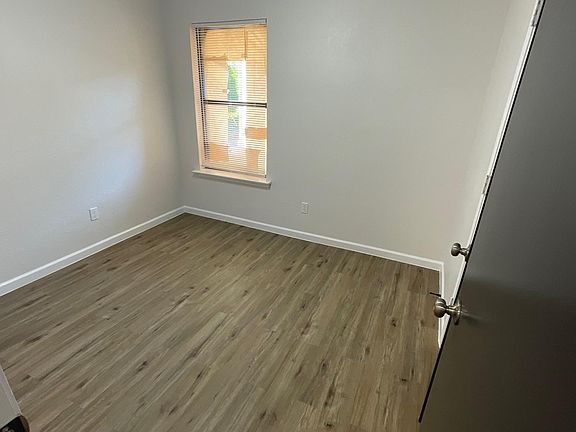 2nd image of 2518 Indigo Ln