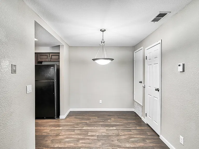 The Lodge at McCarran Ranch Apartment Homes — Photo 16