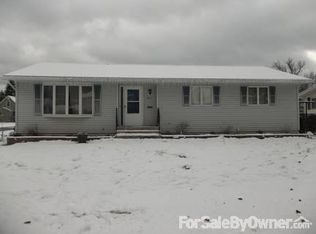 801 W Hughitt St, Iron Mountain, MI 49801
