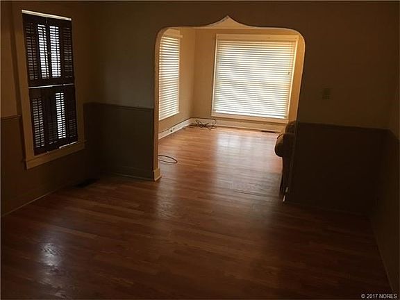 3rd image of 1307 S Johnston St