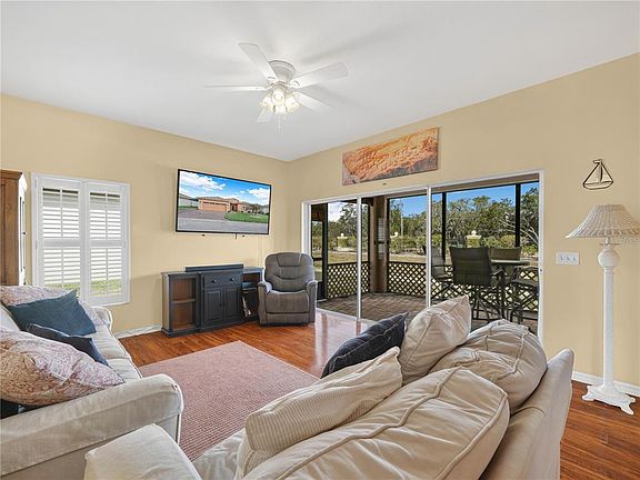 4th image of 4144 Aberdeen Ln