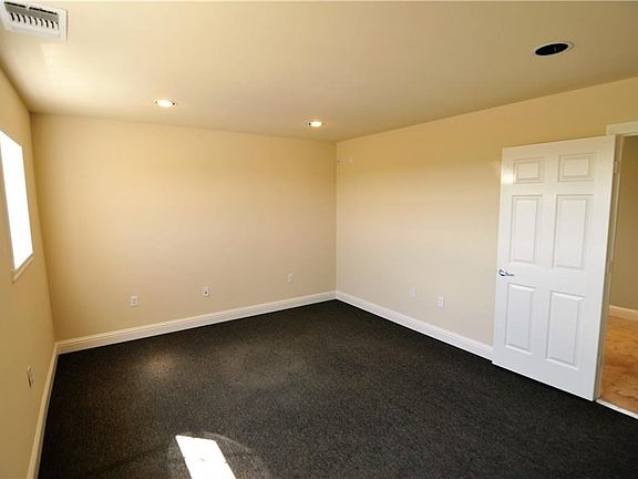 3rd image of 6126 Private Road 902