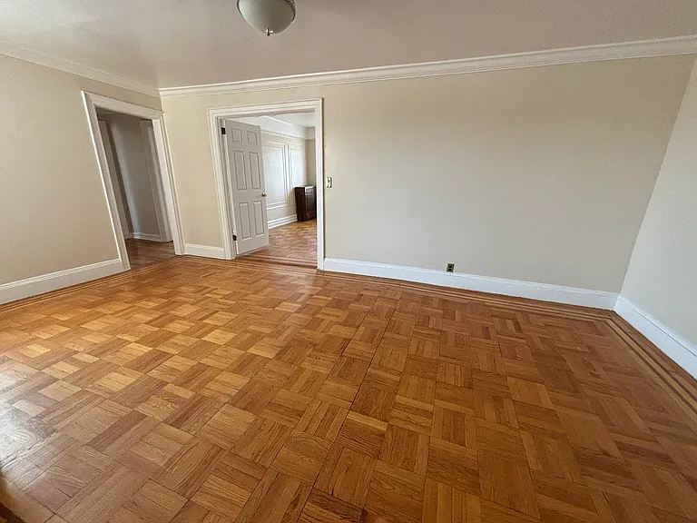 921 McLean Ave #A1 — Photo 3