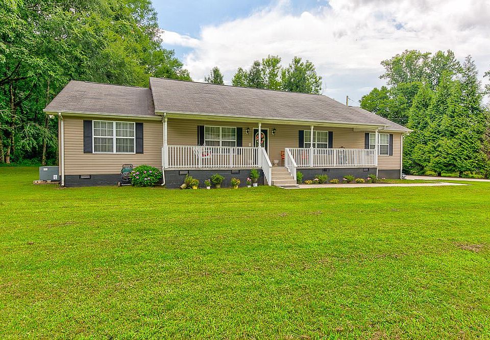 1st image of 224 Pryor Village Dr