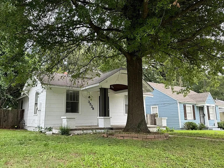 3528 Bowen Ave — Photo 1