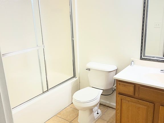 4th image of 350 Boyers Ave #104