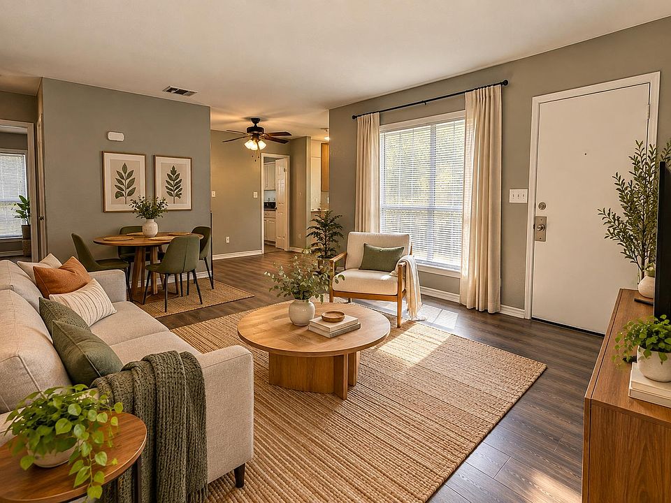 1st image of 100 Uhland Rd APT 1