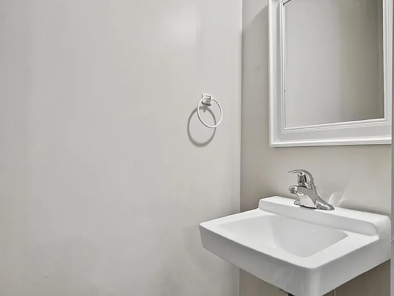5541 Kaplan Dr #A — Photo 17