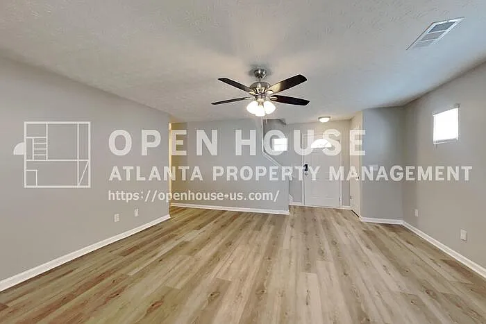 76 Arrowhead Dr — Photo 4
