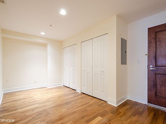 5th image of 525 Kedzie St APT 406