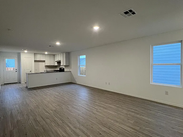 9904 Wye Ml — Photo 6