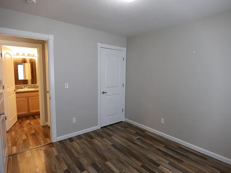810 Pinyon Pl — Photo 21