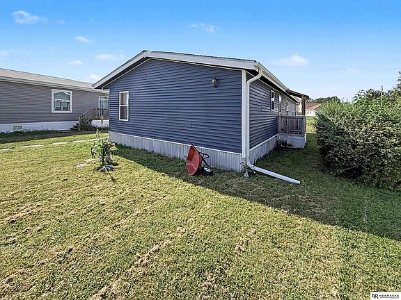 3rd image of 1031 Gordon Dr