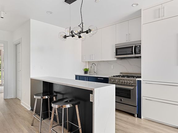 4th image of 261 Union Ave Unit 3