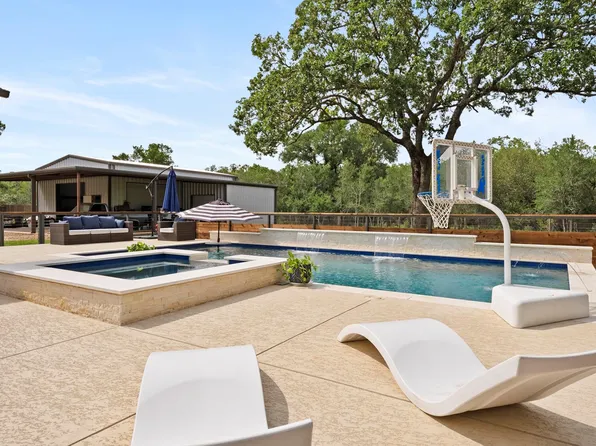 2802 Robin Rd, Manchaca, TX 78652