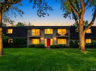 19840 W Twelve Mile Rd APT 36, Southfield, MI 48076