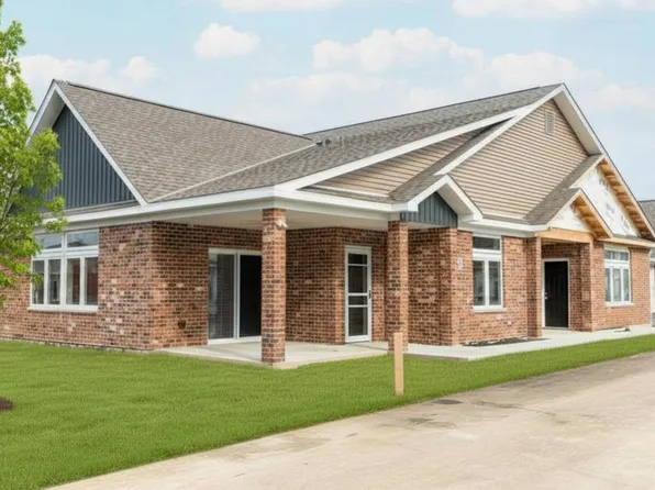 568 Stearn Dr #568, Genoa, IL 60135