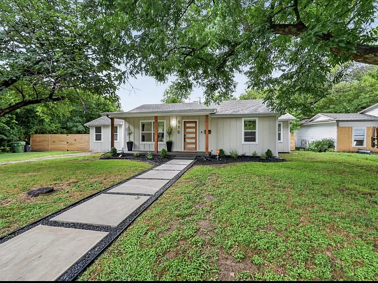 Patterson Dr — Photo 20