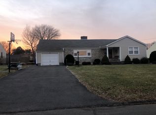 37 Darwell Dr, Wethersfield, CT 06109