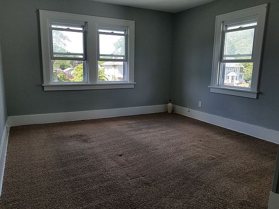 4th image of 1218 E Ewing Ave