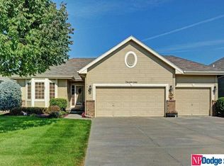 7916 S 94th St, La Vista, NE 68128
