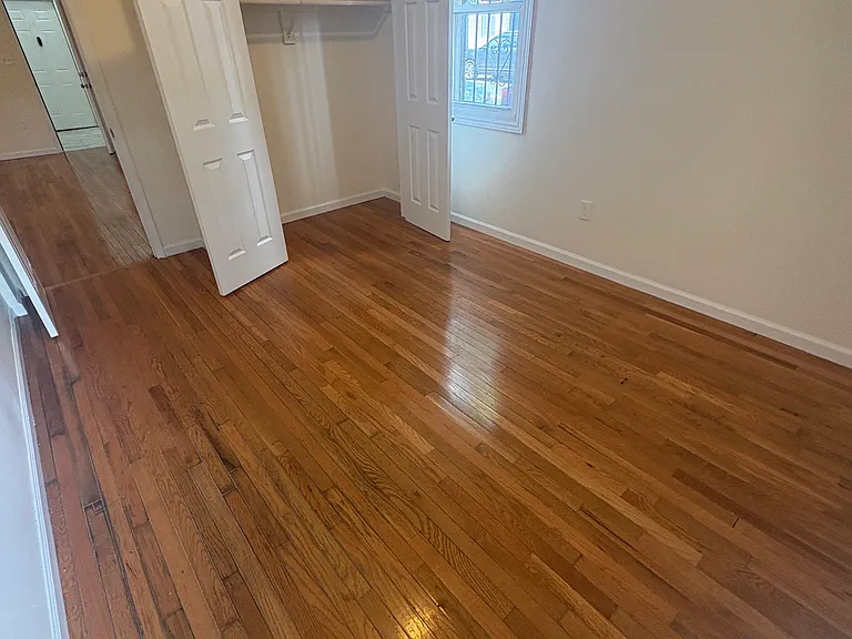 825-827 S 15th St #2L — Photo 5