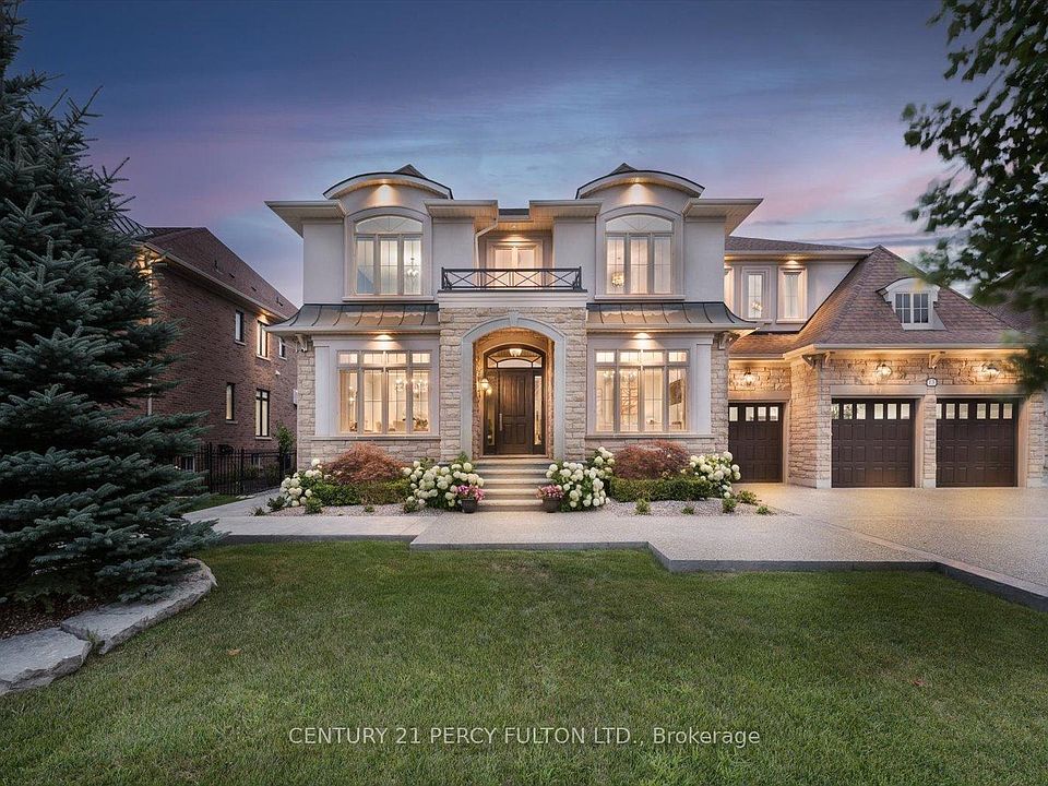 1st image of 13 Country Club Cres