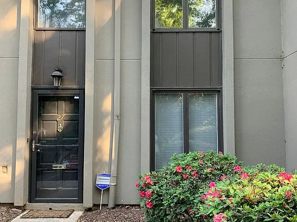 27 Ivy Trl NE, Atlanta, GA 30342