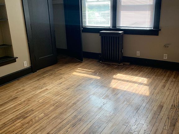 2nd image of 892 Woodruff Place Middle Dr APT 3