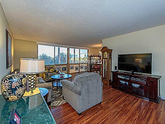 5th image of 205 E Harmon Ave APT 412