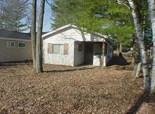 133 Dennis St, Gladwin, MI 48624