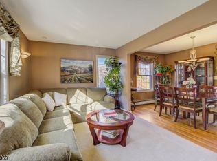 10 Lindsley Rd, Little Falls, NJ 07424