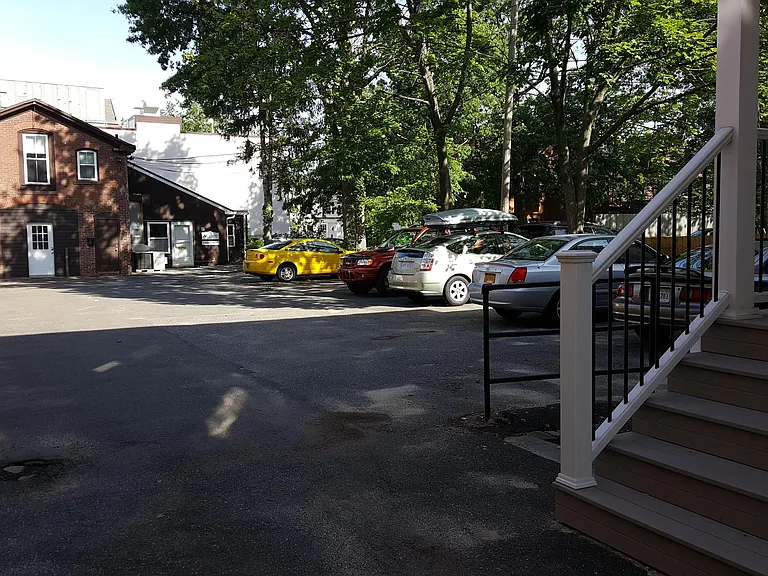 396 Orange St — Photo 27
