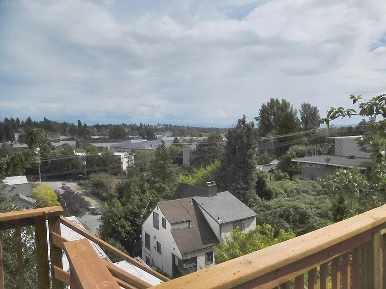 5032 22nd Ave NE — Photo 9