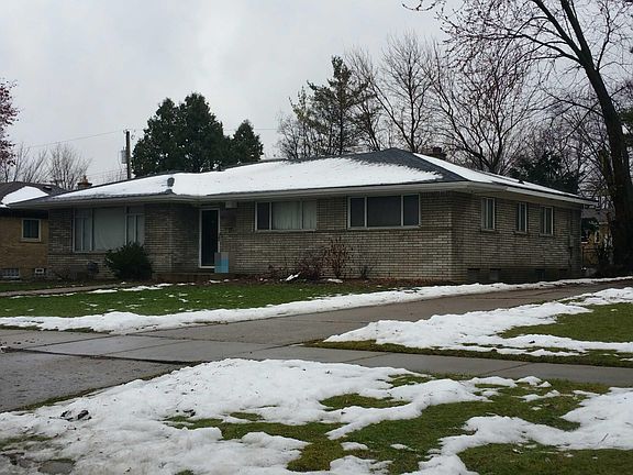 3rd image of 25125 Southwood Dr
