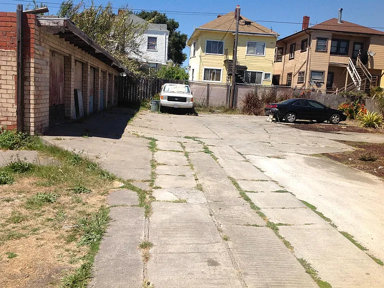 37th St — Photo 32