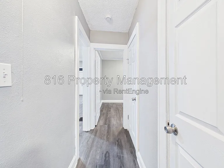 6808 S Benton Ave — Photo 14