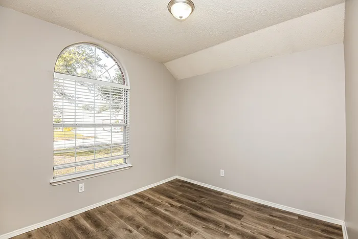 724 Turnstone Dr — Photo 14