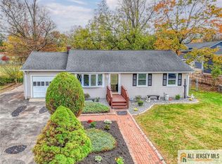 385 Metlars Ln, Piscataway, NJ 08854