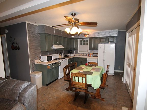 4th image of 18 Black Oak Cir