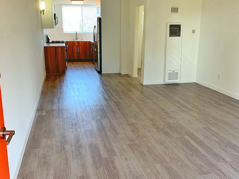 1770 Evergreen St #10 — Photo 4
